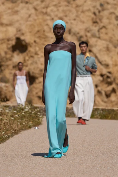 Look 44